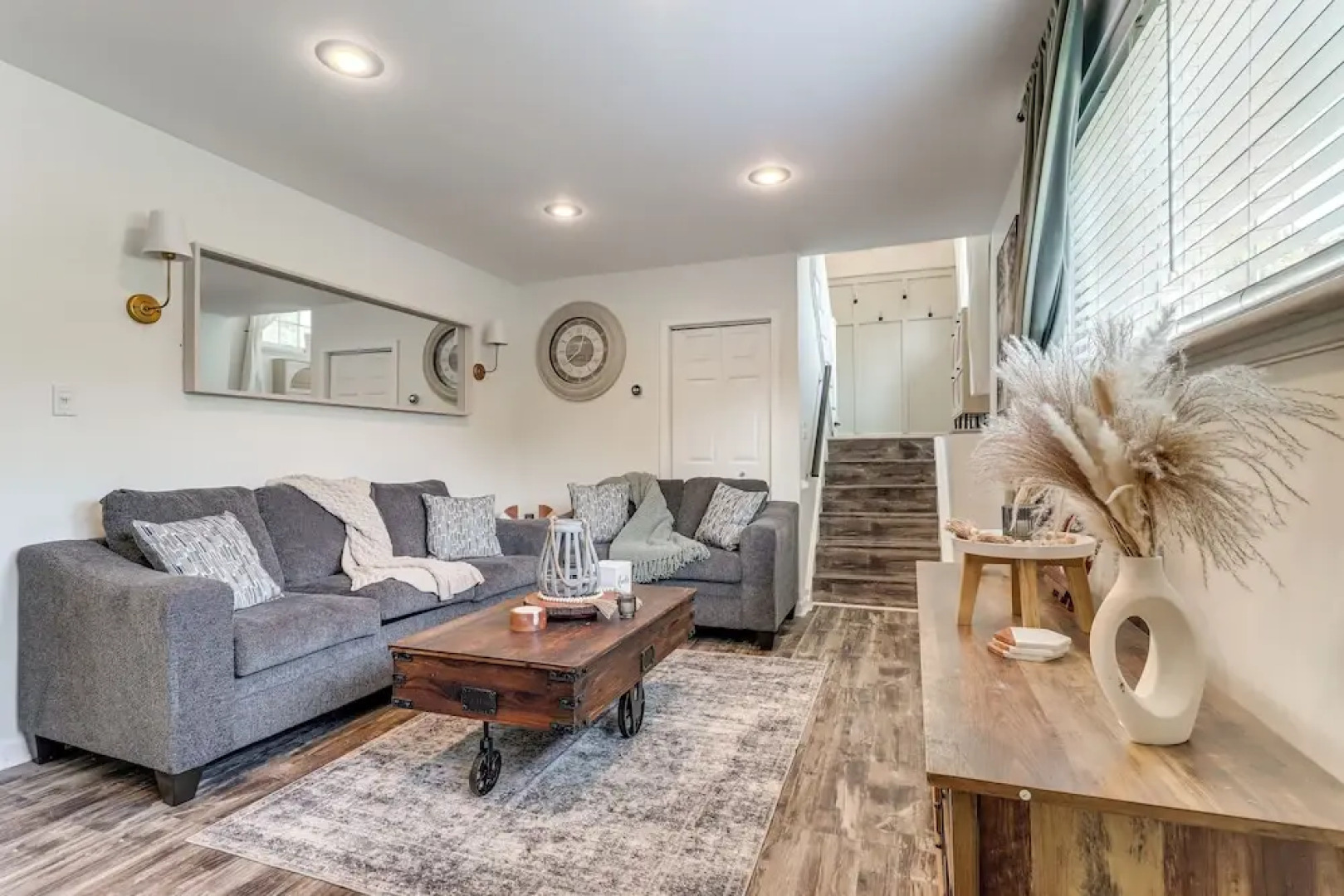 8 Mi to Henry Ford Museum: Westland Family Home