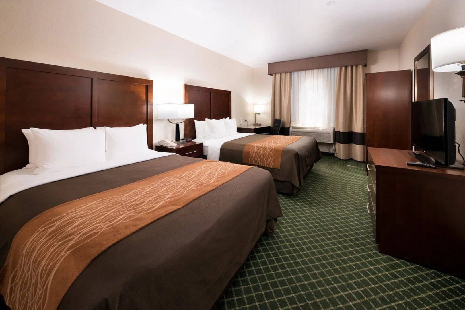 Comfort Inn & Suites Oakland Airport