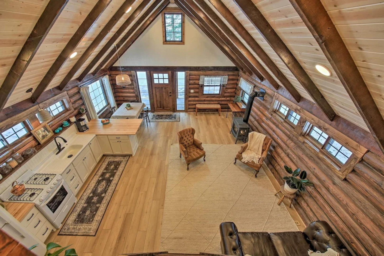 Serene Kootenai Cabin - 3 Mi to Dtwn & River!