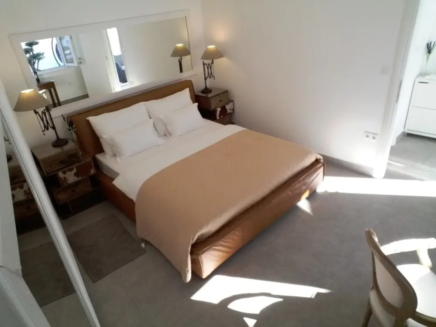 Downtown Luxury Suites