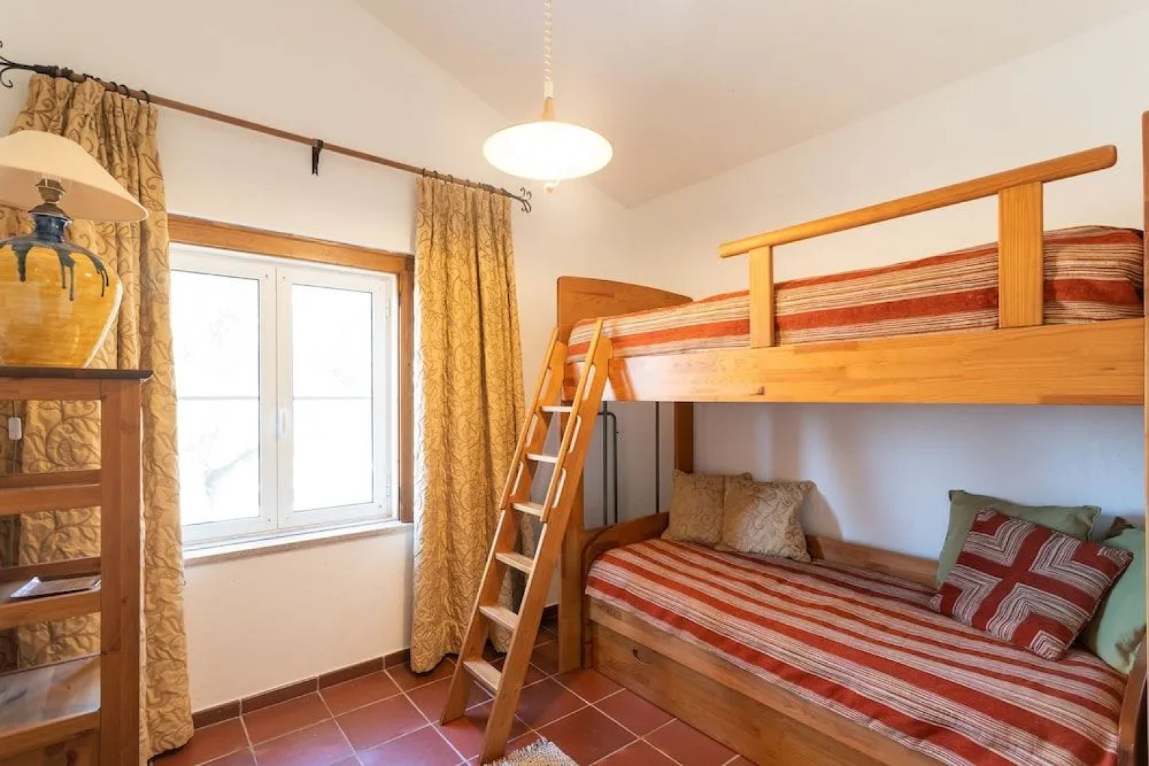 Rosa Estates The Farmhouse & Stables