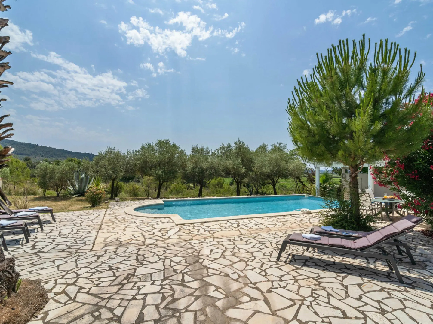 Exquisite Villa in Beaufort With Swimming Pool
