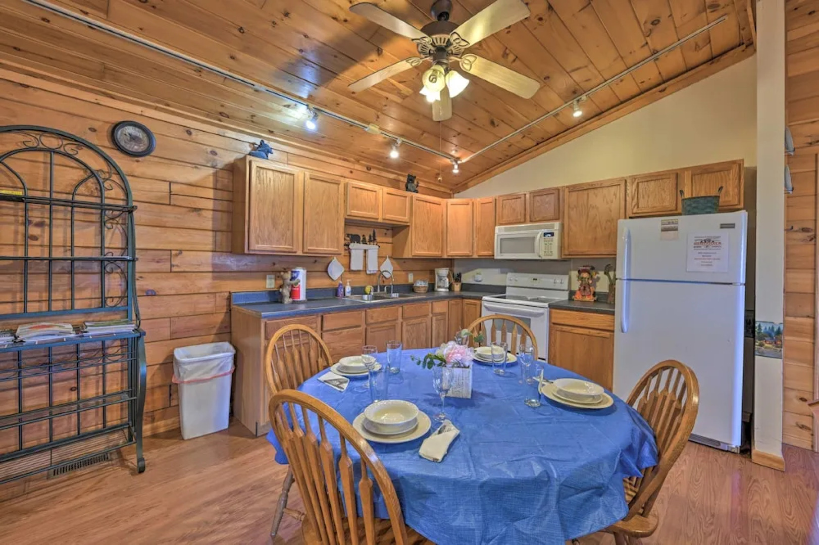 'bear Den' Cabin: Hot Tub, 4 Mi to Nantahala River