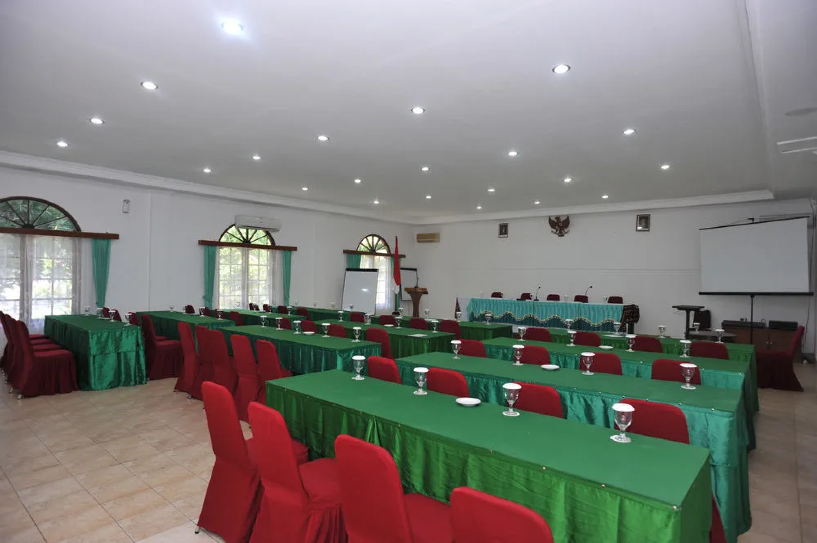 龙目岛艾里潘泰圣吉吉克拉丹甘酒店(Airy Pantai Senggigi Krandangan Lombok)