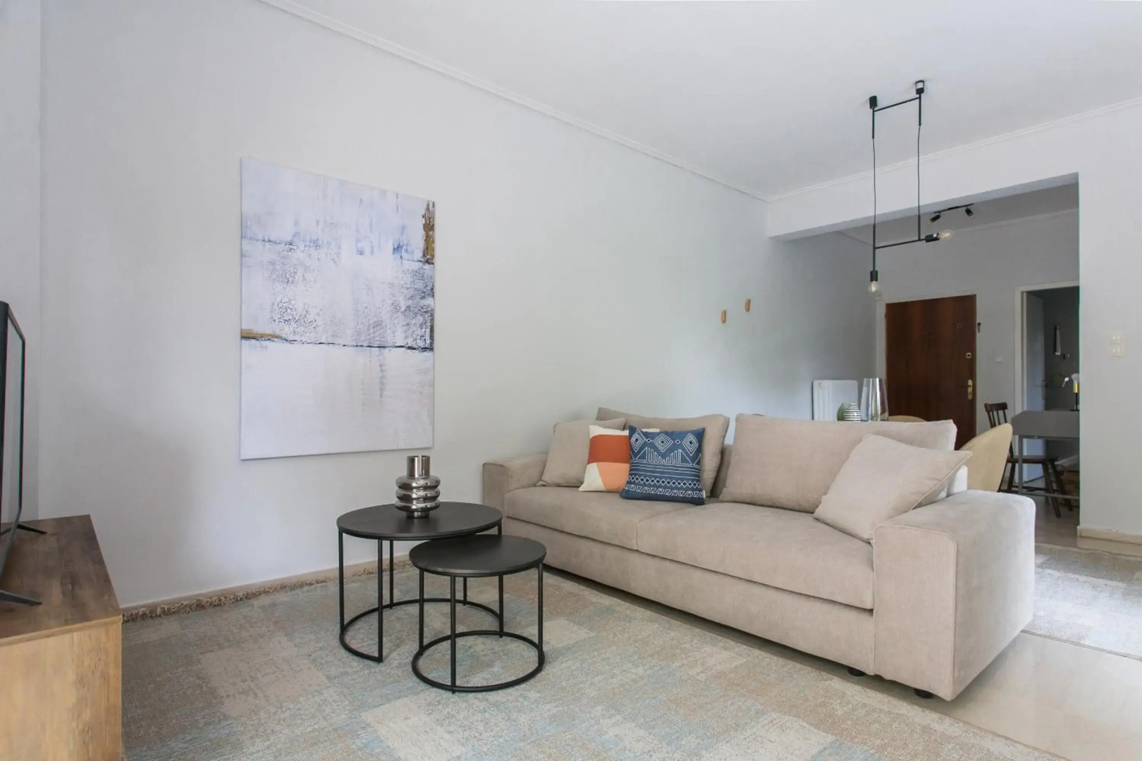 Pleasant 2BR Apartment near HELEXPO by UPSTREET