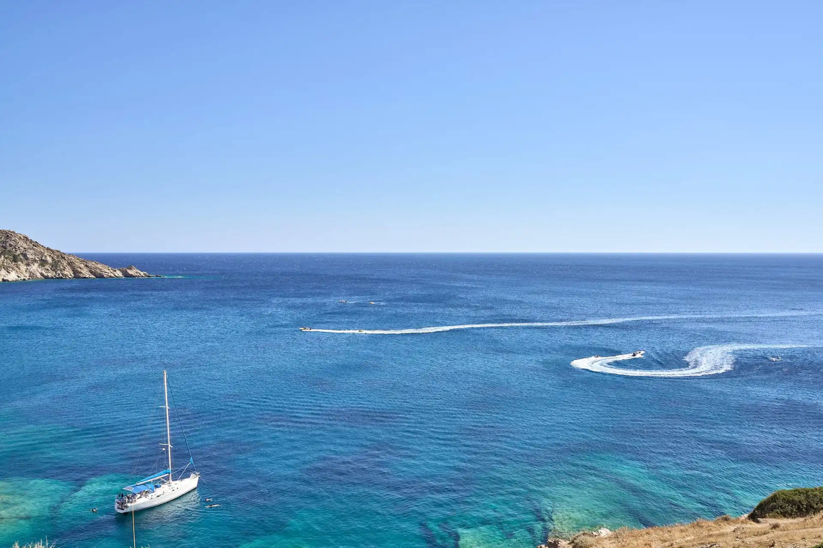 Ios Grand Pool Suites