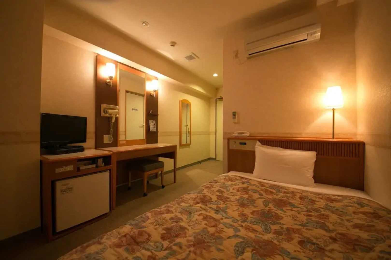 Royal Inn Station Plaza