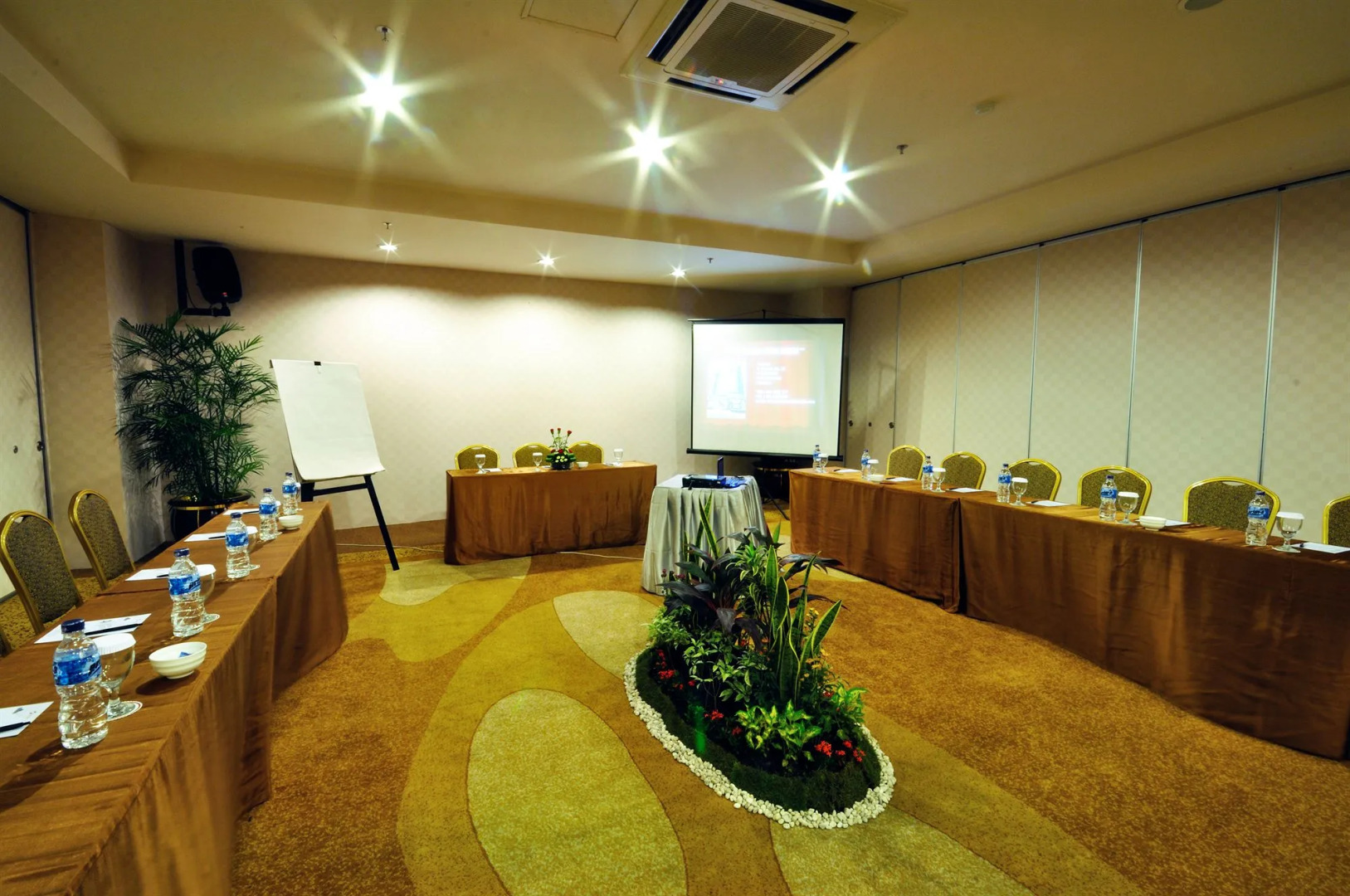 Hermes Palace Hotel Medan