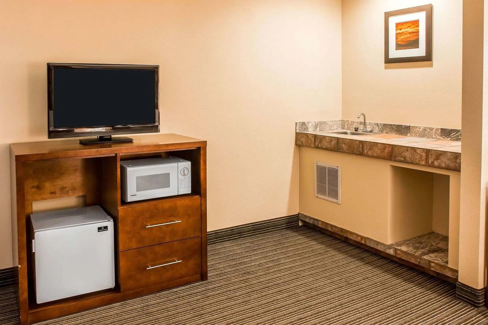 Country Inn & Suites By Radisson, Battle Creek, MI