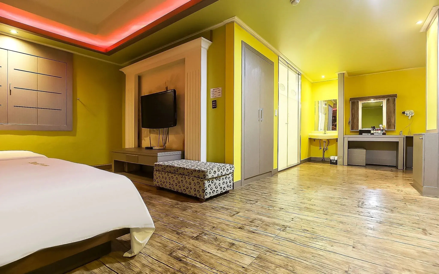 Cheonan EL Hotel