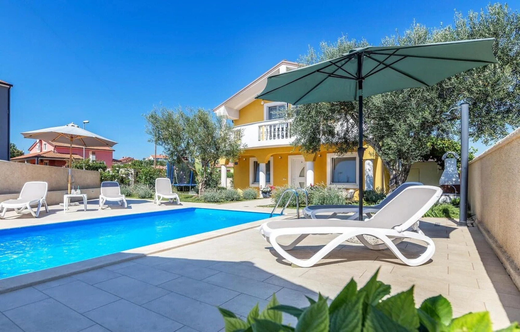 Stunning Home in Buje With Wifi and 2 Bedrooms