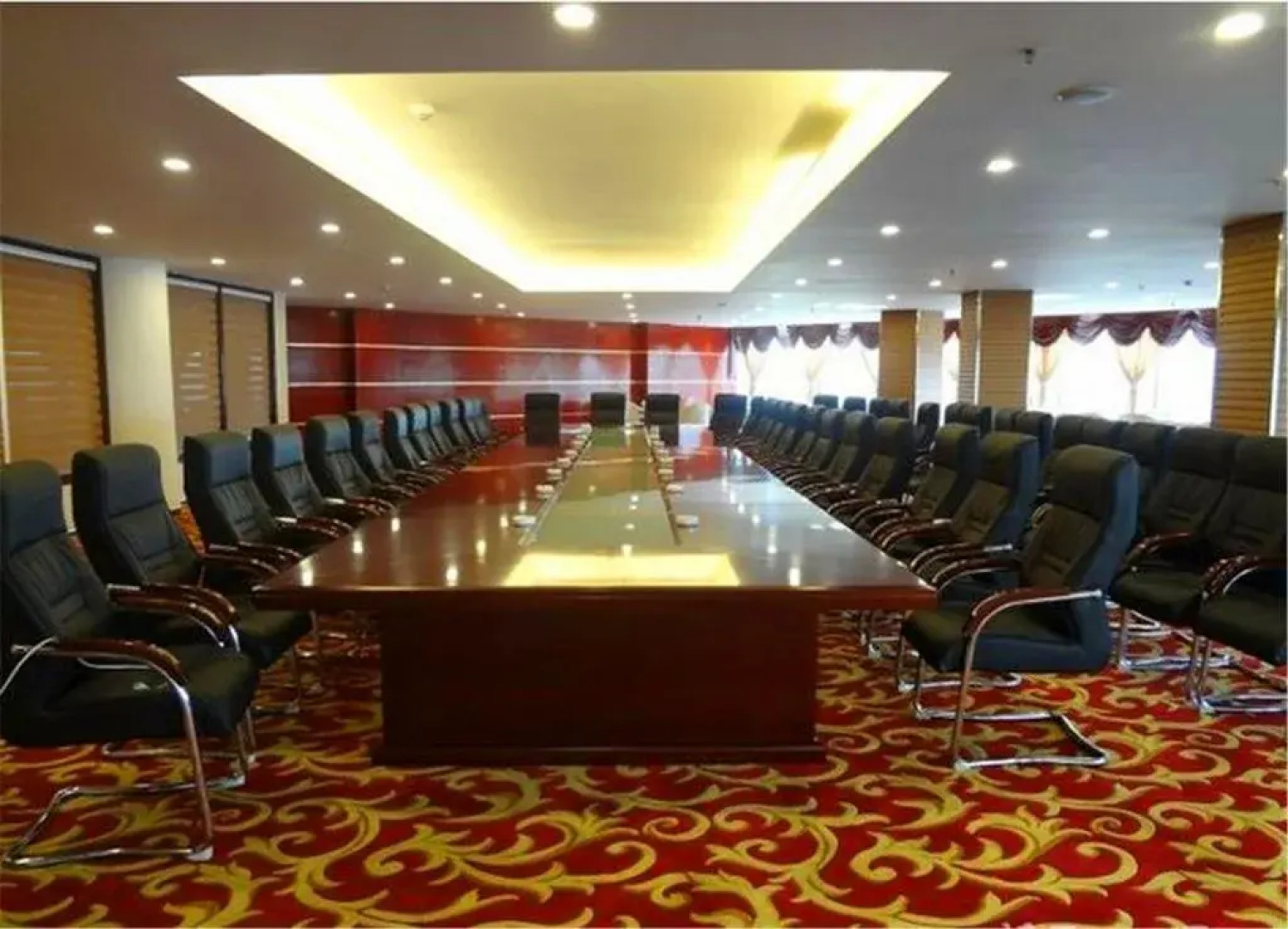 Zhongwei Grand Hotel