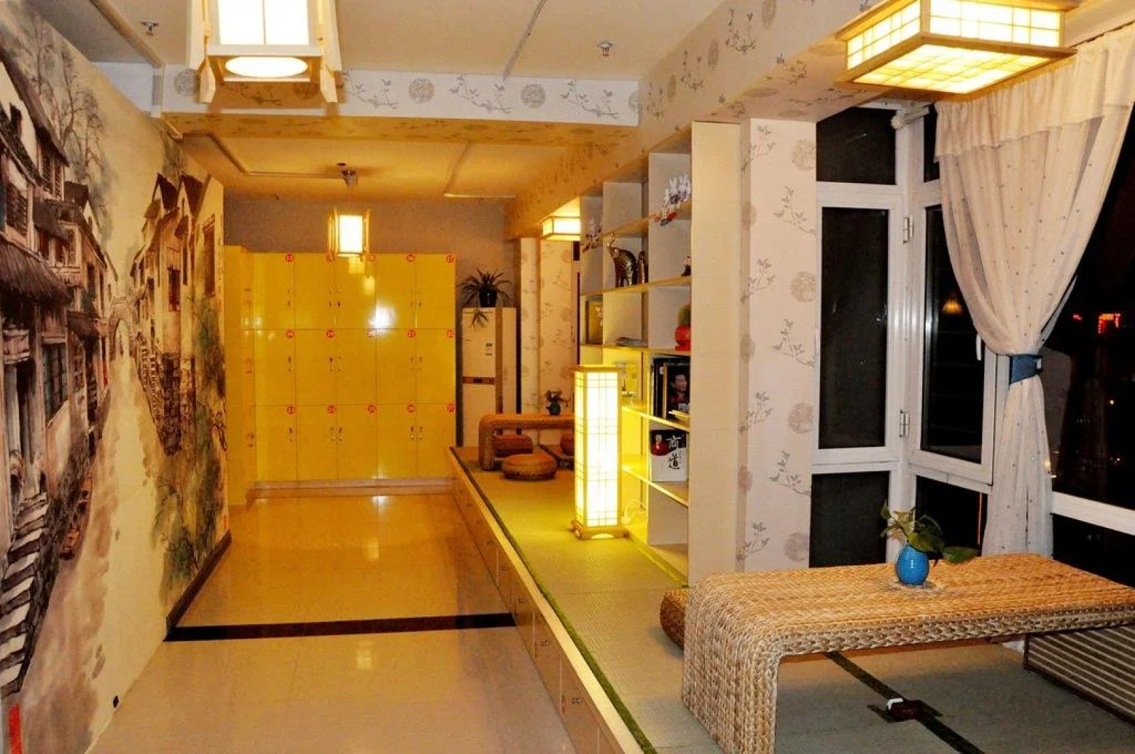 Simple Capsule Hotel Taiyuan Railway Station