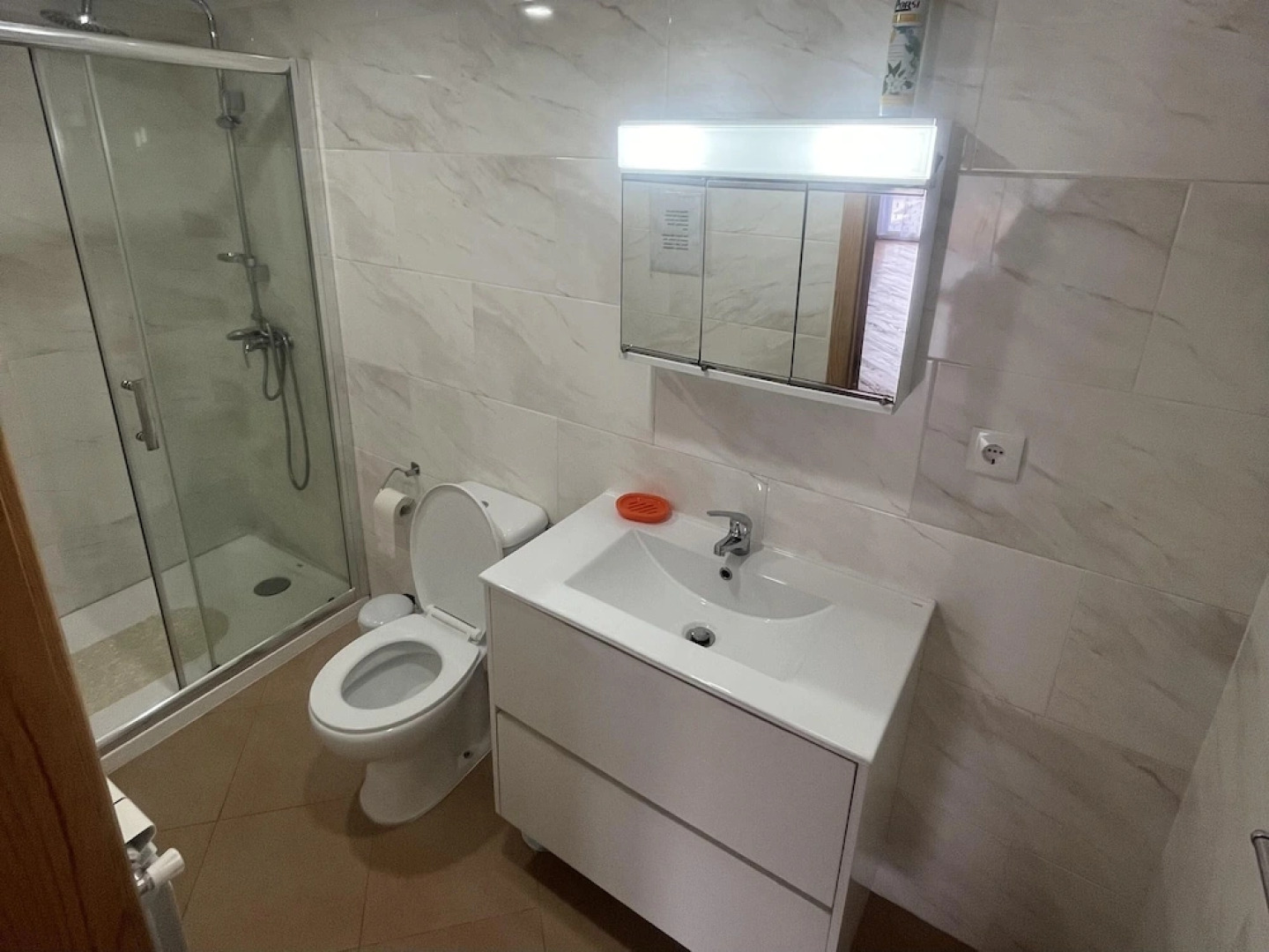 1 bed - Sleeps 4 - Pets - Balcony - Mtn View