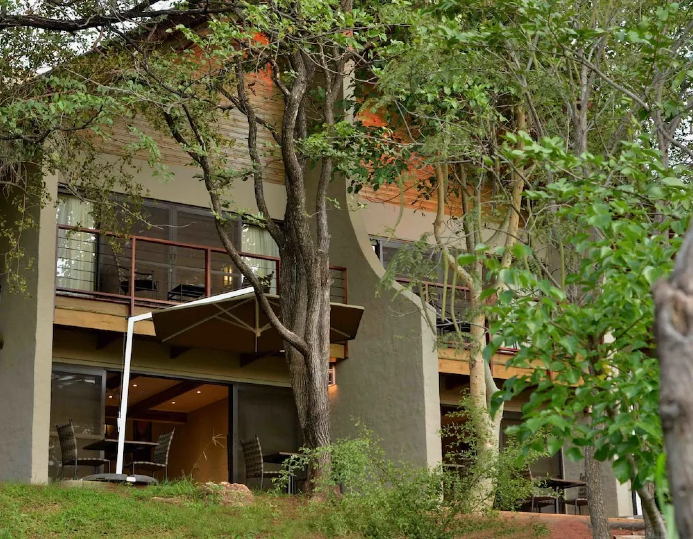 Victoria Falls Safari Suites