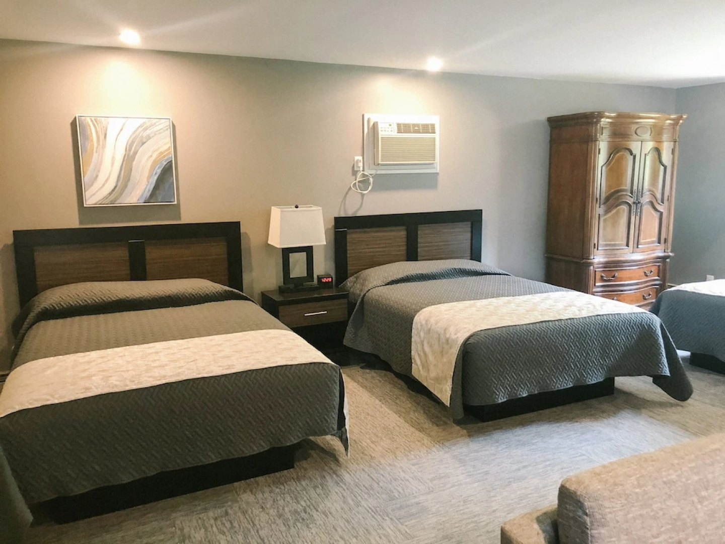Inn at the Alpine