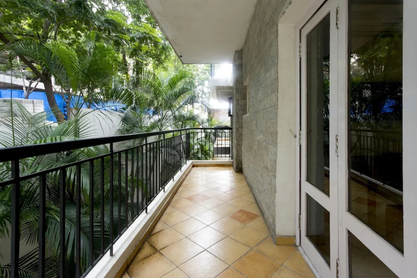 FabHotel Vibrant Jubilee Hills