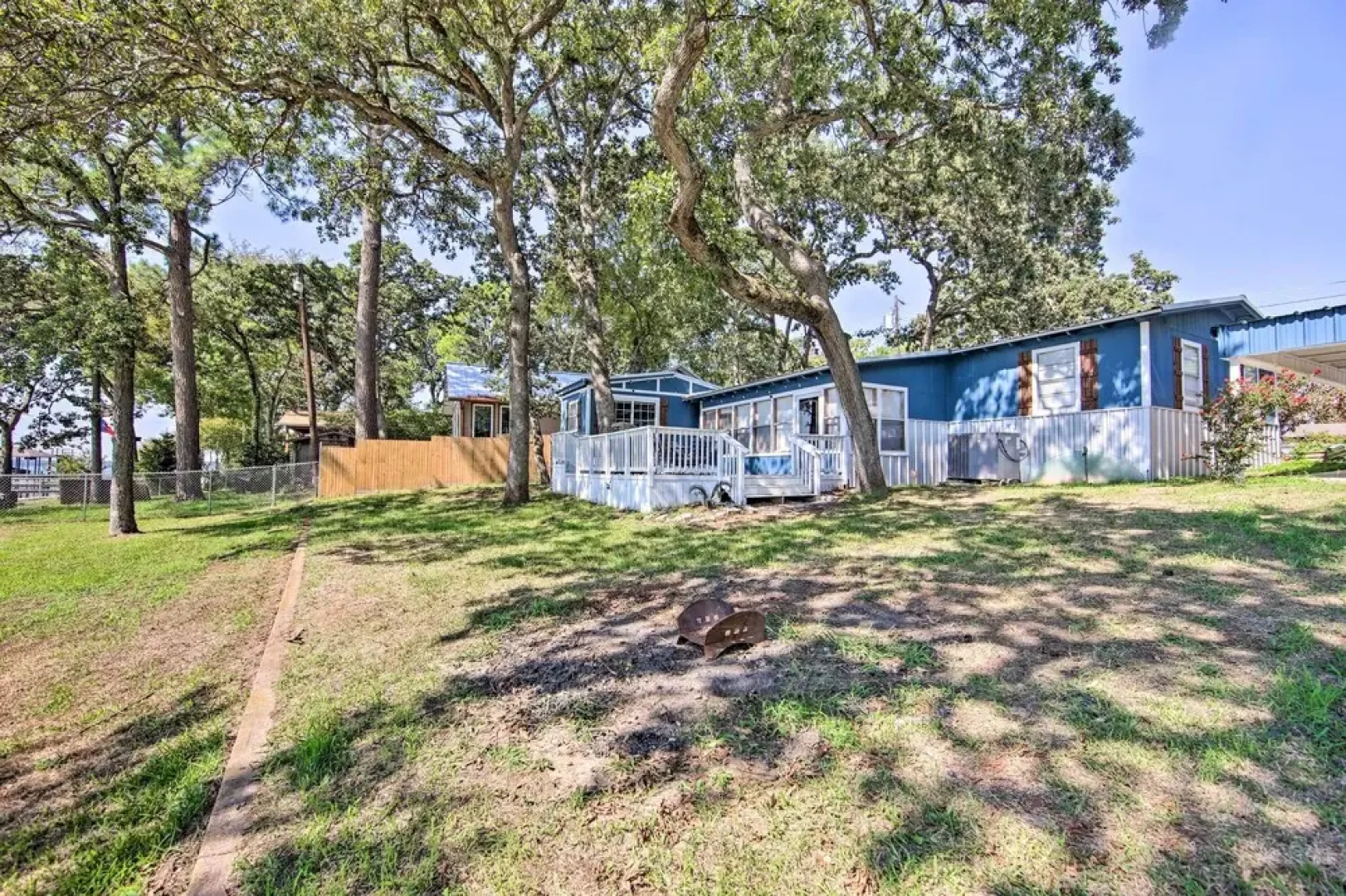 On-site Boat Launch: Gun Barrel City Lake House