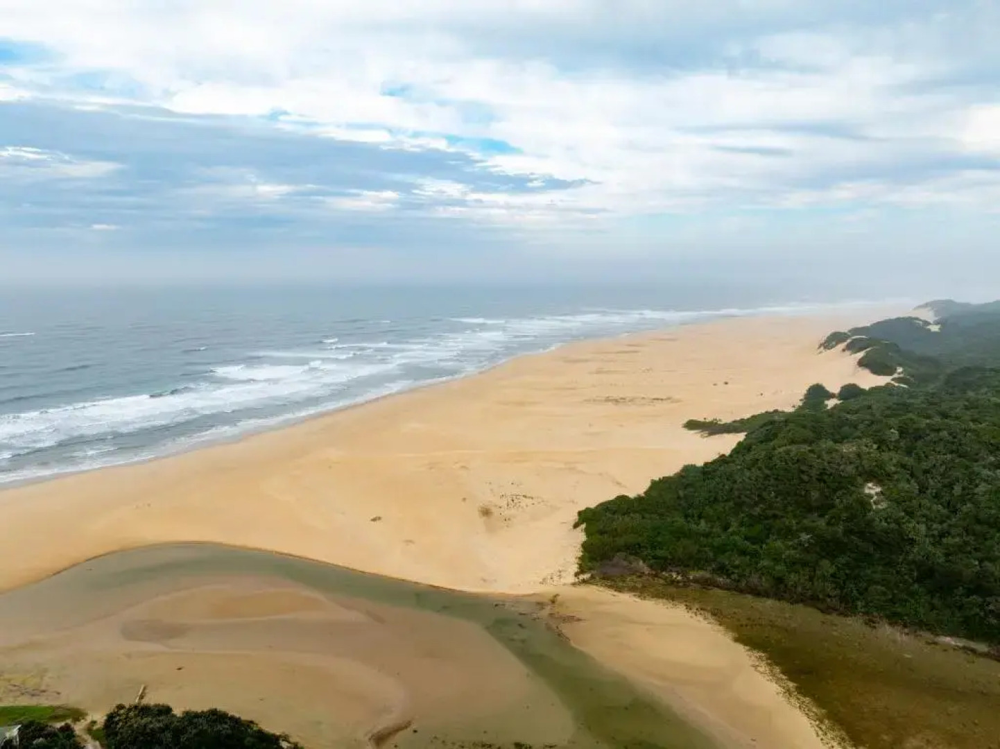 Mgwalana River Lodge