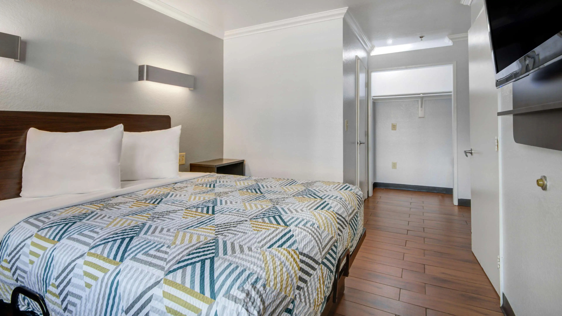 Studio 6 Ontario, Ca - Convention Center - Airport