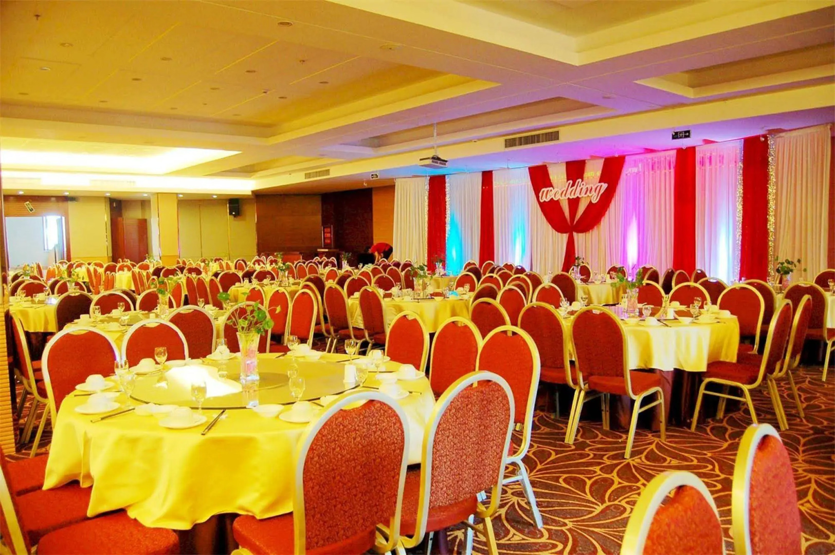 Yichang Guobin Bandao Hotel