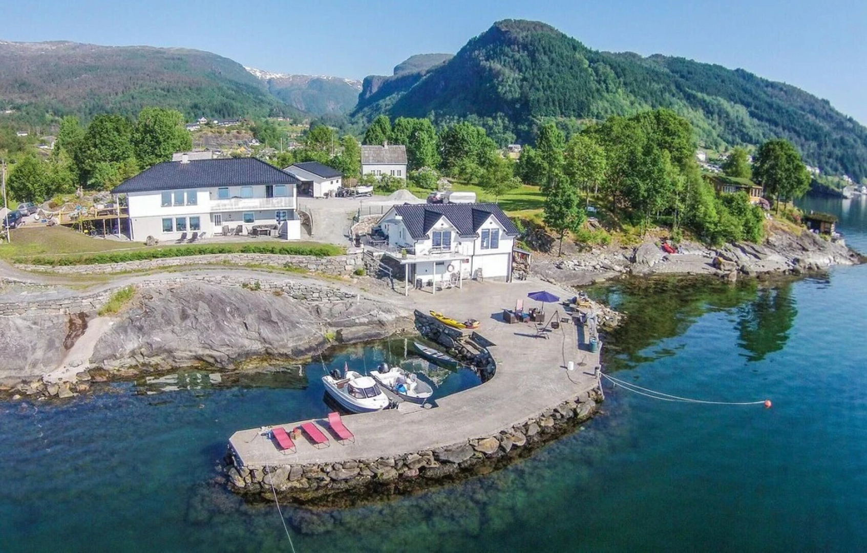 Nice Home in Strandebarm With 2 Bedrooms and Wifi