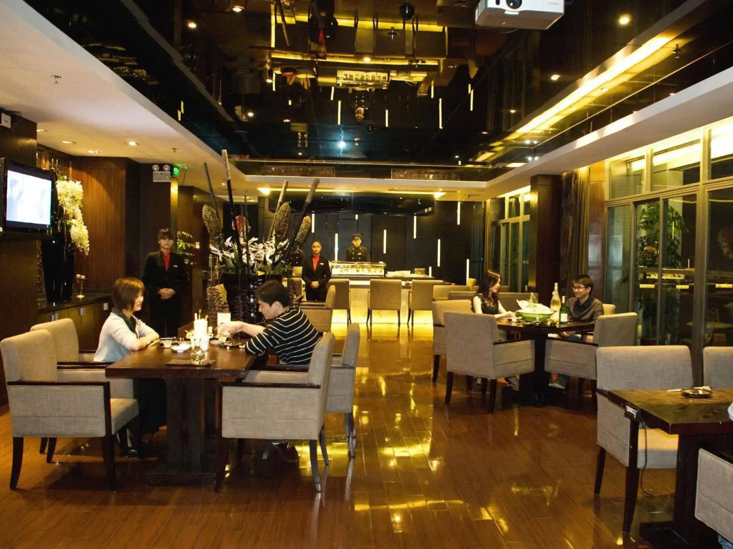 Juntao International Hotel and Apartments