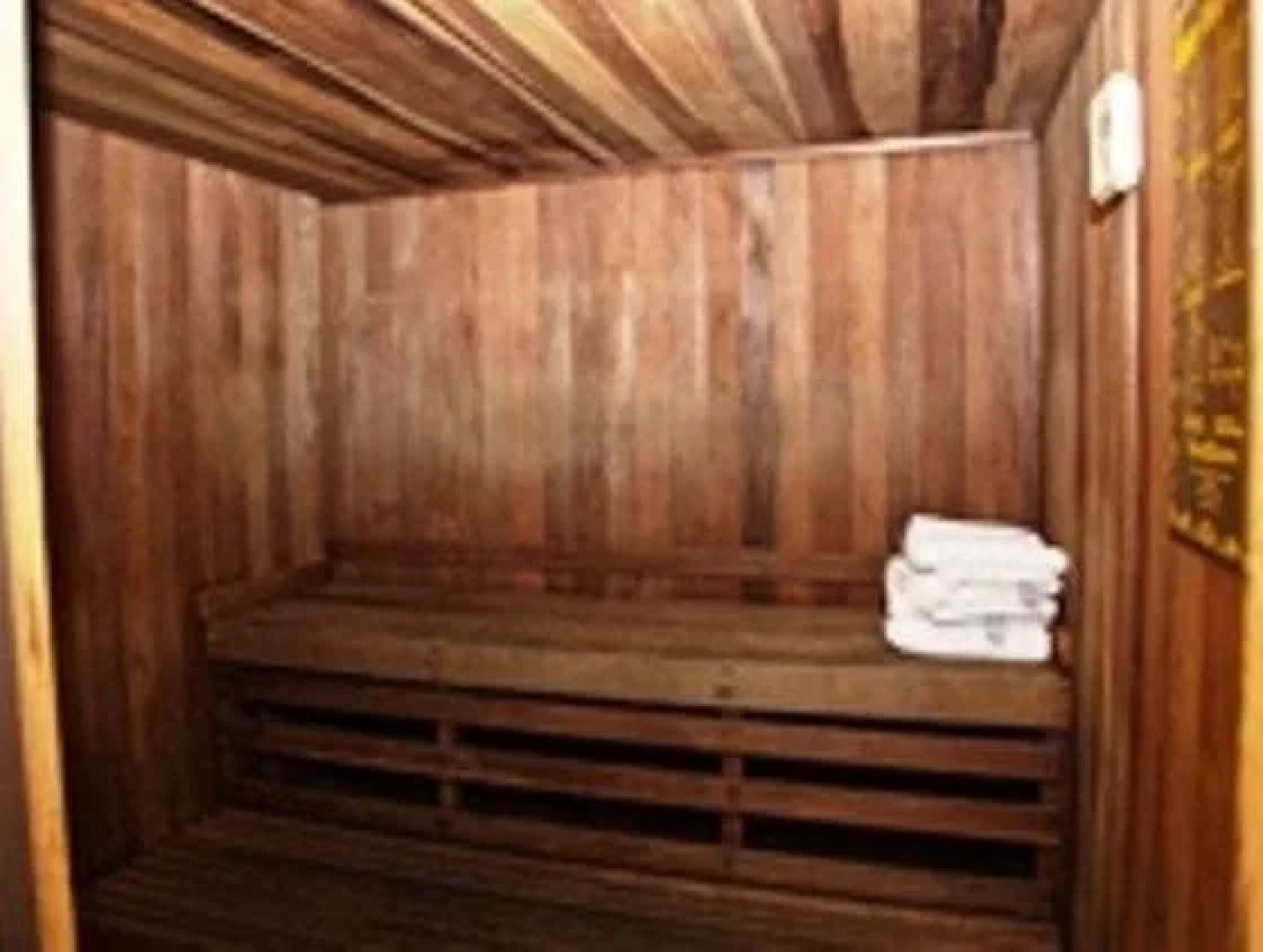 The Gateway Restaurant & Lodge