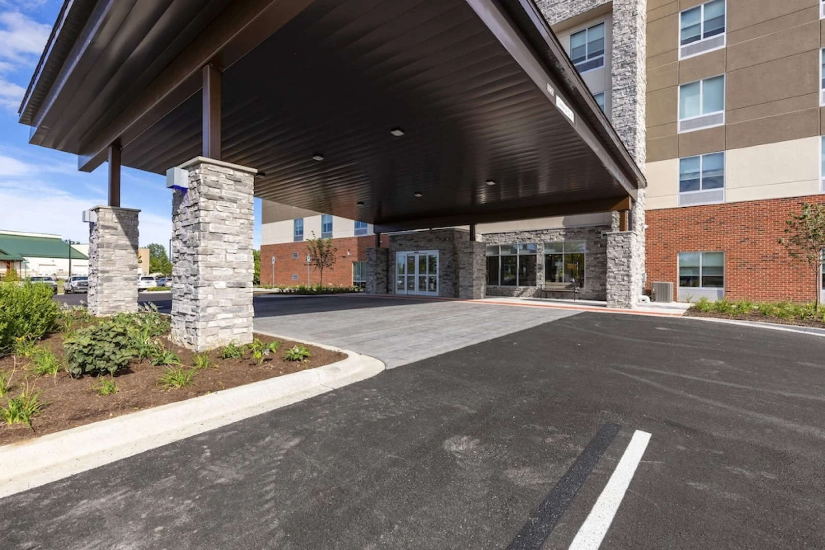 Holiday Inn Express & Suites Chicago - Hoffman Estates