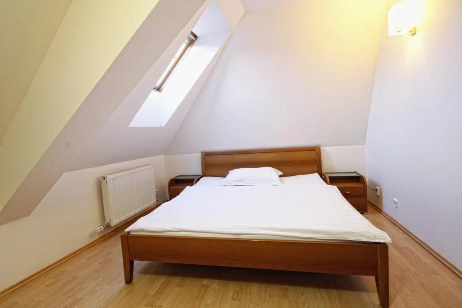 eL Cafe Bar & Restaurant