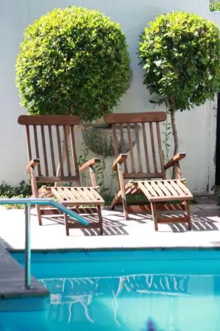 Hermanus Dorpshuys Guesthouse