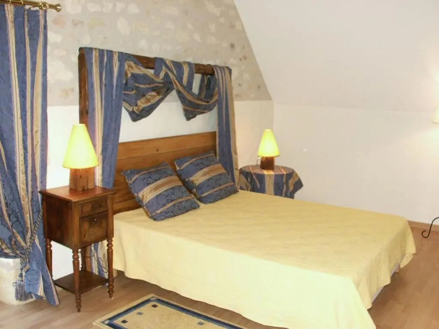 Gîte Saint-Benoît-la-Forêt, 4 pièces, 6 personnes - FR-1-381-188