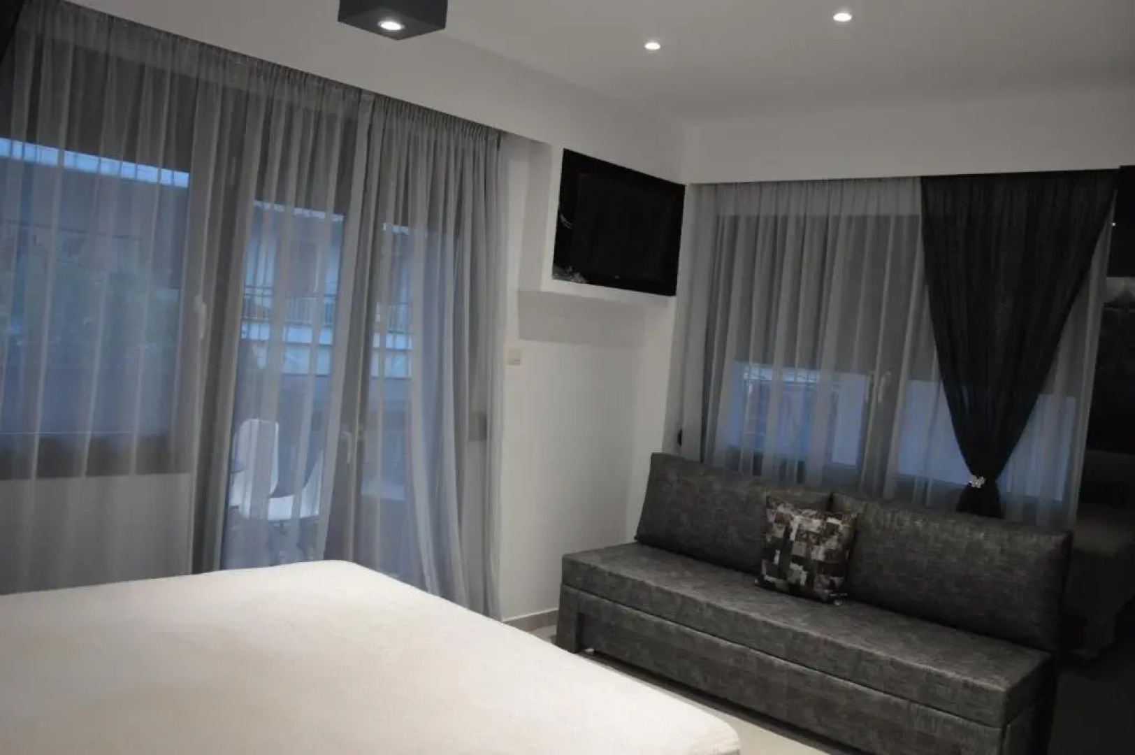 S. Luxury Princess Suite