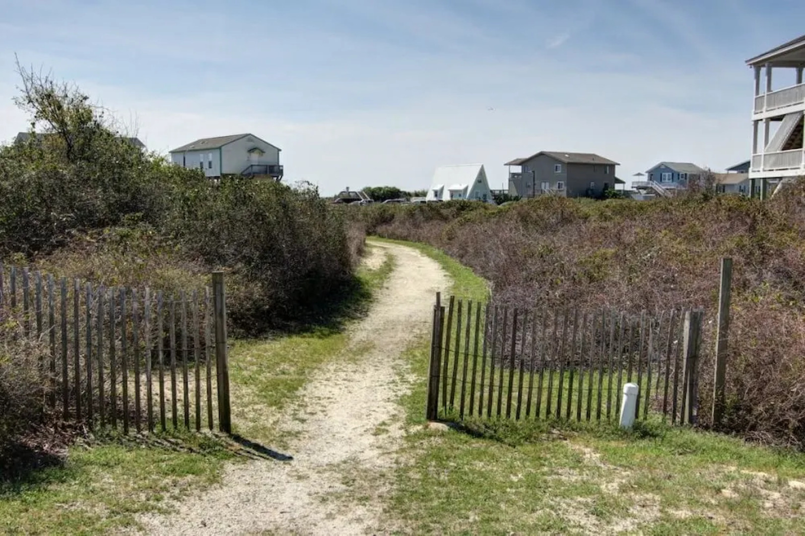 Dune Escape 5 Bedroom Home by RedAwning