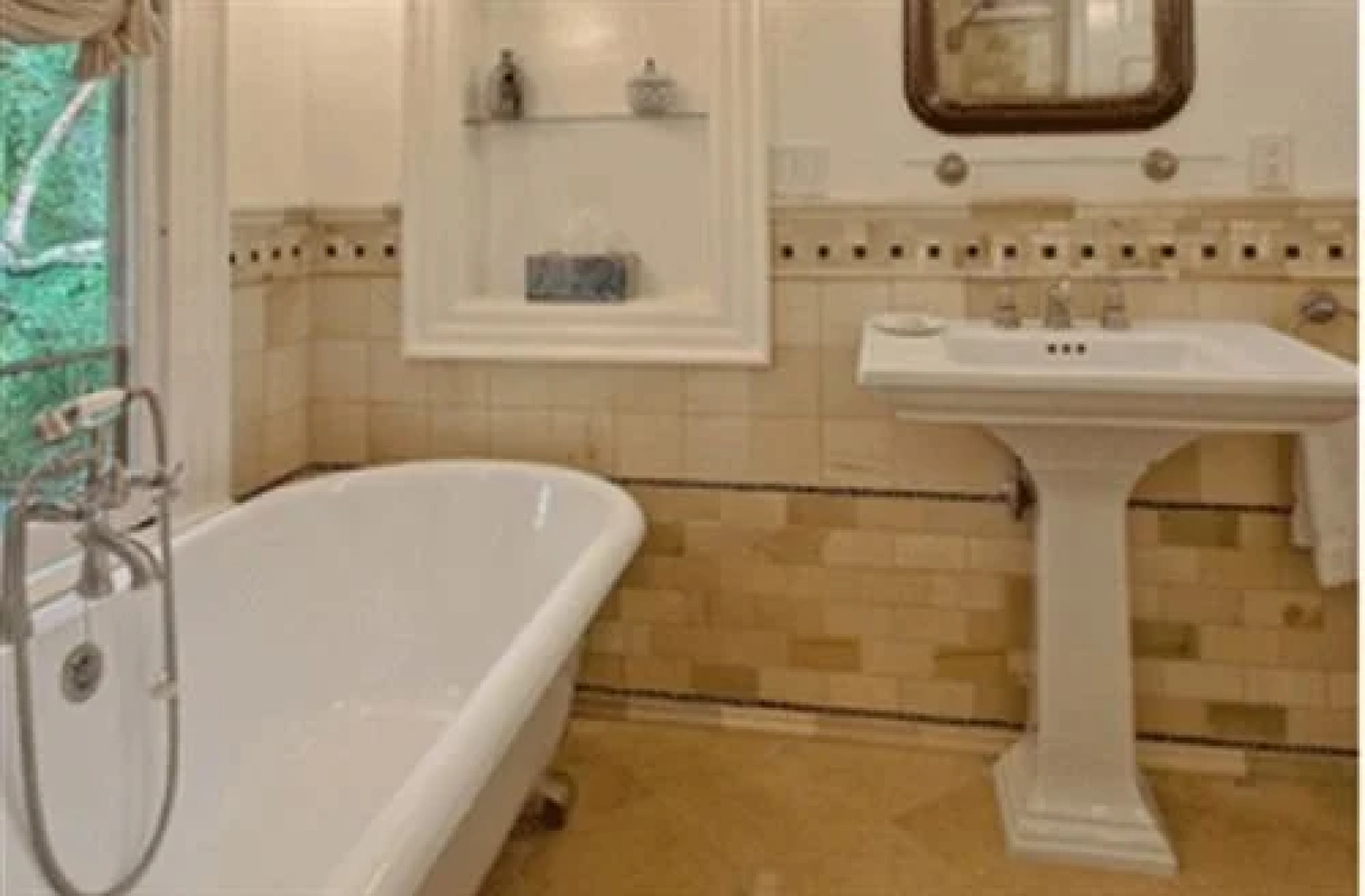 Bed & Breakfast on Broadway