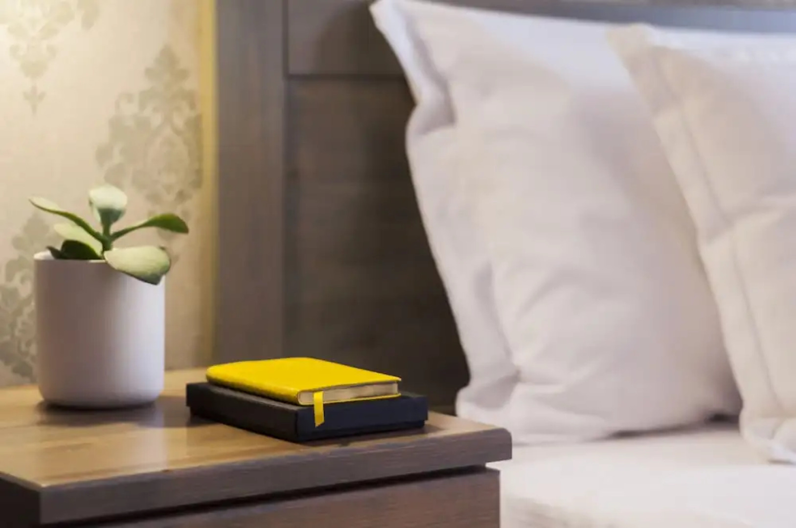 Rooms by Alexandra Hotel