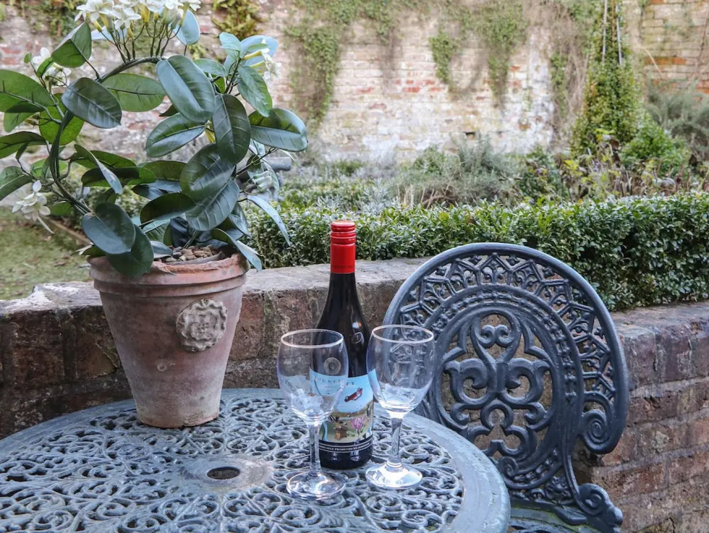 The Old Clock Makers