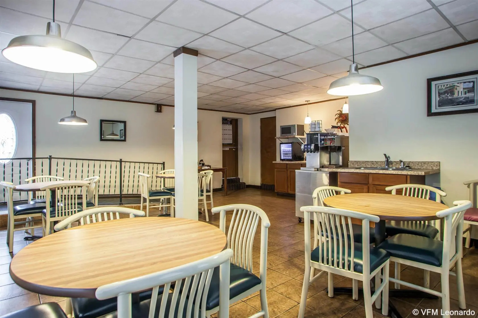 Economy Inn & Suites