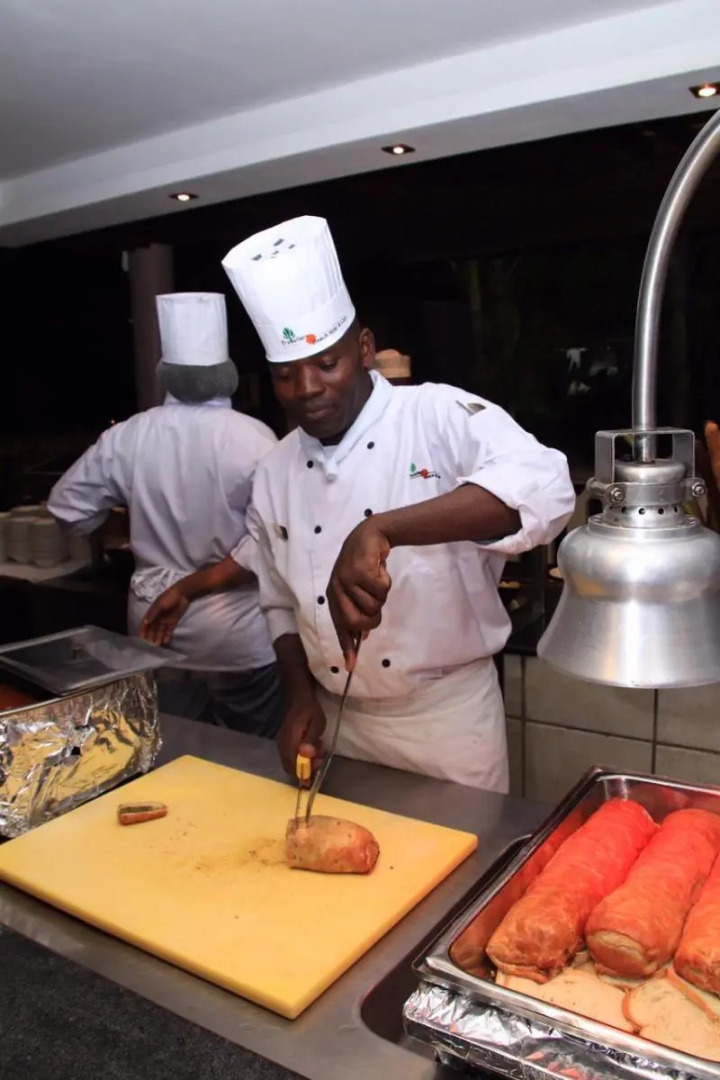 Travellers Beach Hotel & Club