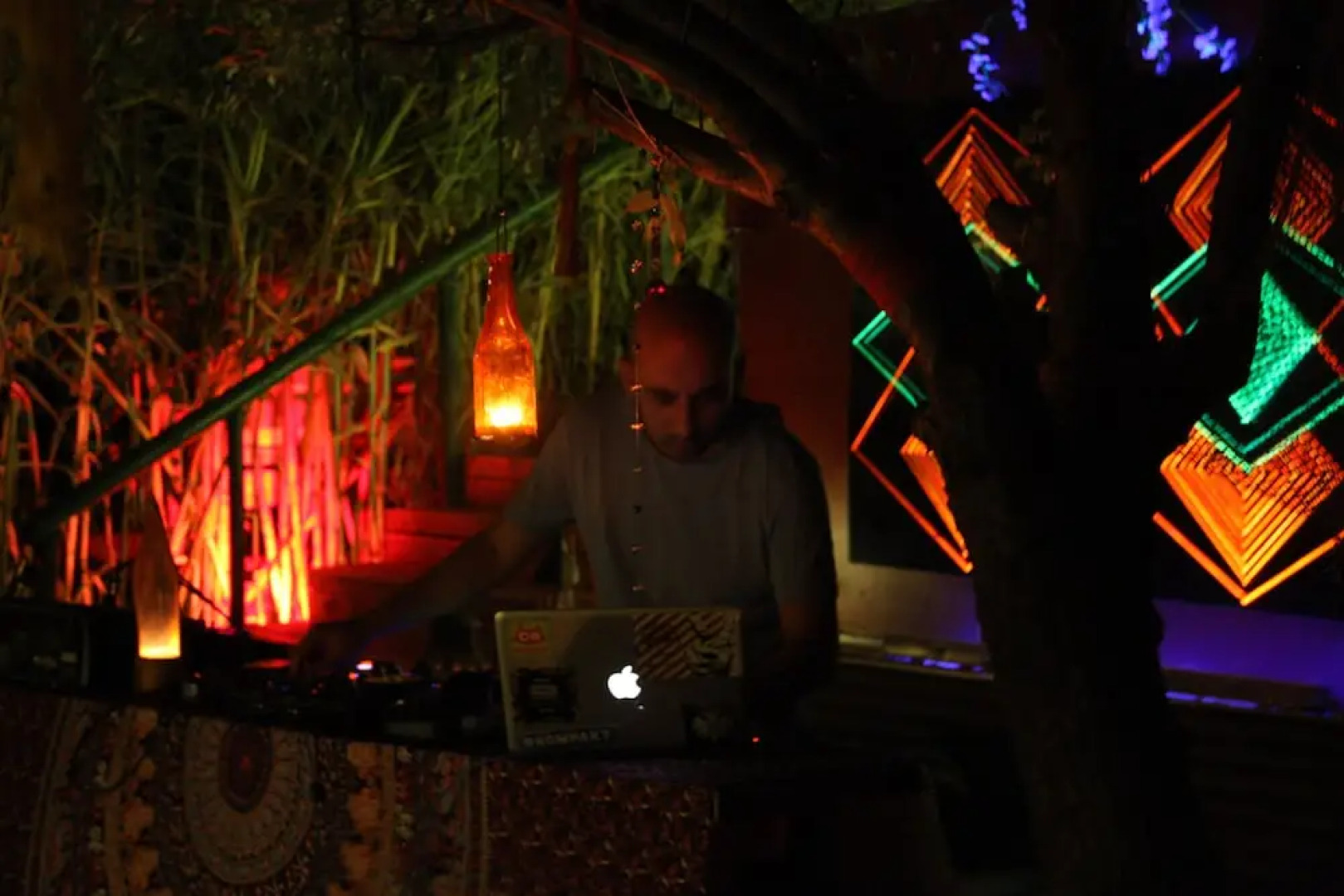 Shambala Lodge - Adults Only