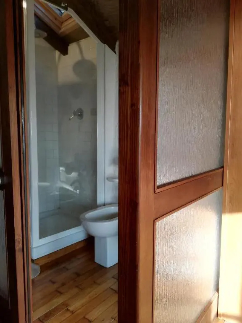 Romantica casetta nel verde con vista sul lago