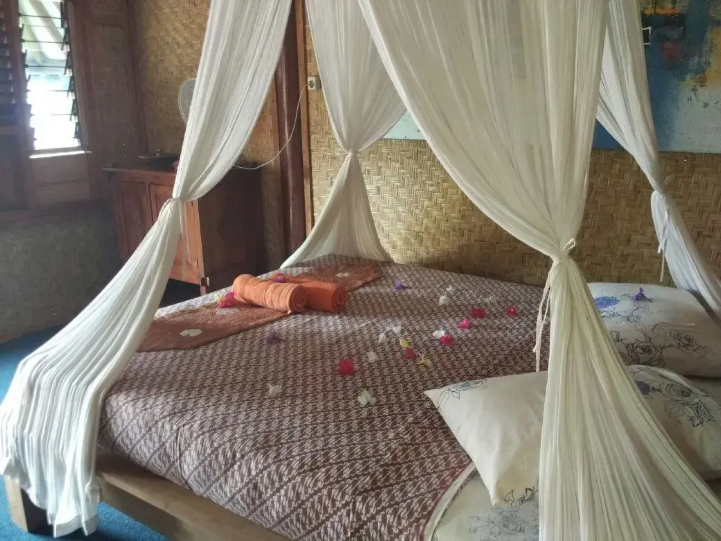 Gili Gede Island - Yut Inn Flower Paradise