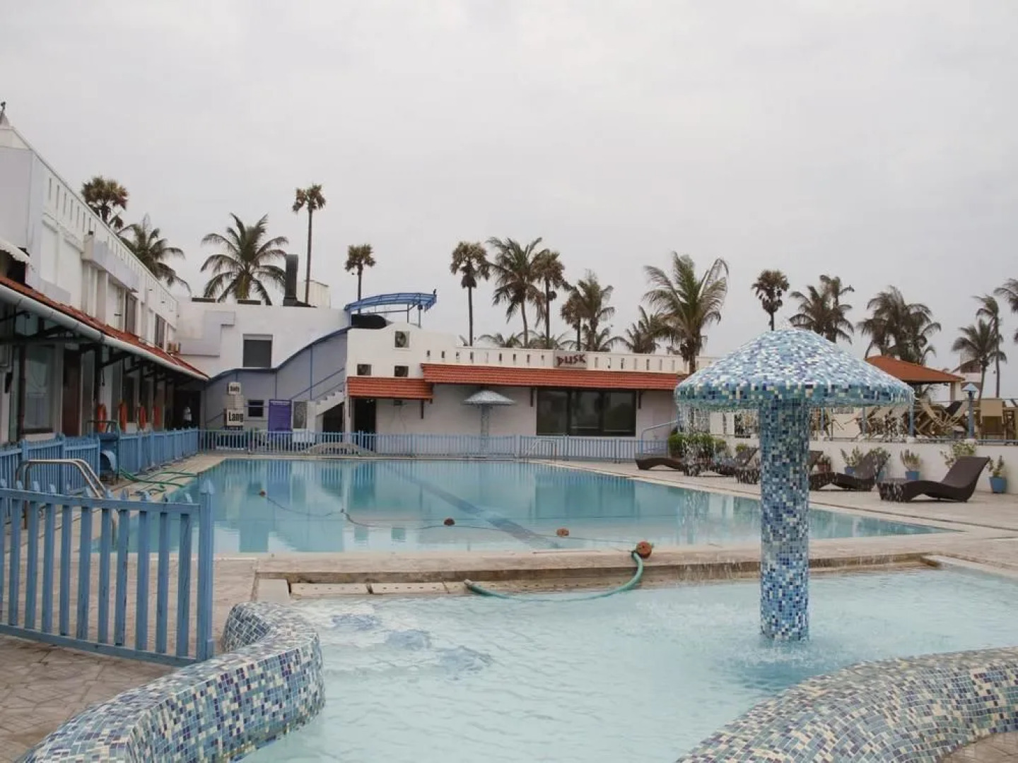 Palm Beach Hotel & Resort