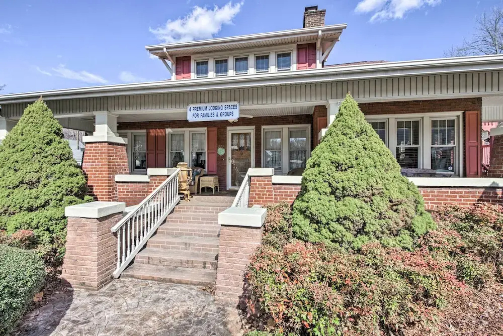 Damascus Home w/ Fire Pit & Views, Walk to Shops!