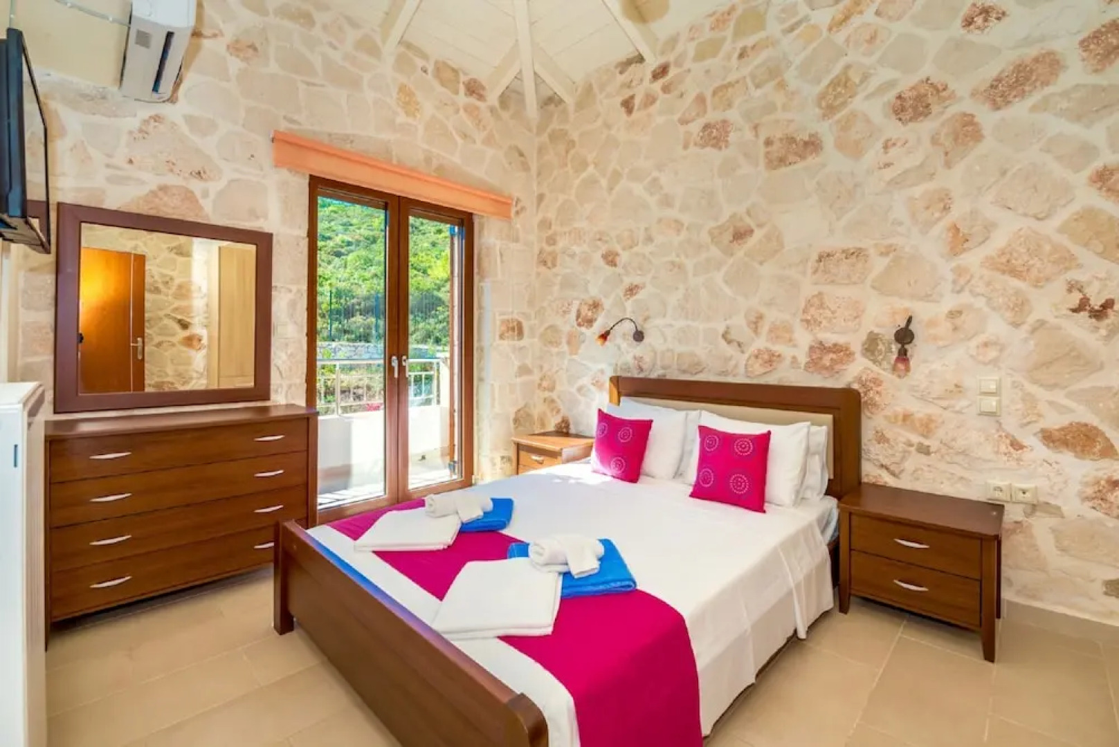 Deluxe II Villa by LeaderStay