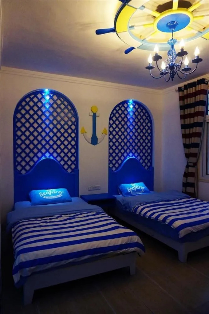 Fenghuang Encounter Time Inn