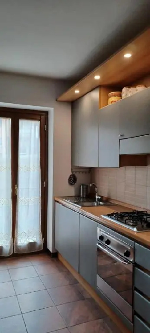 Luminoso Tra I Rami Del Lago di Como, Sormano