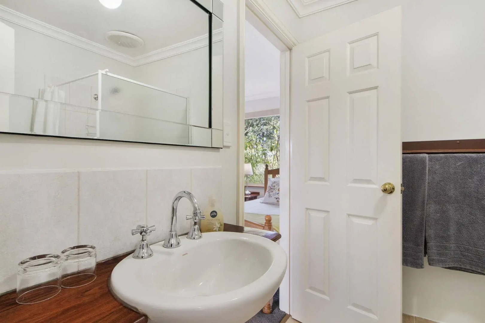 Shambhala Guesthouse