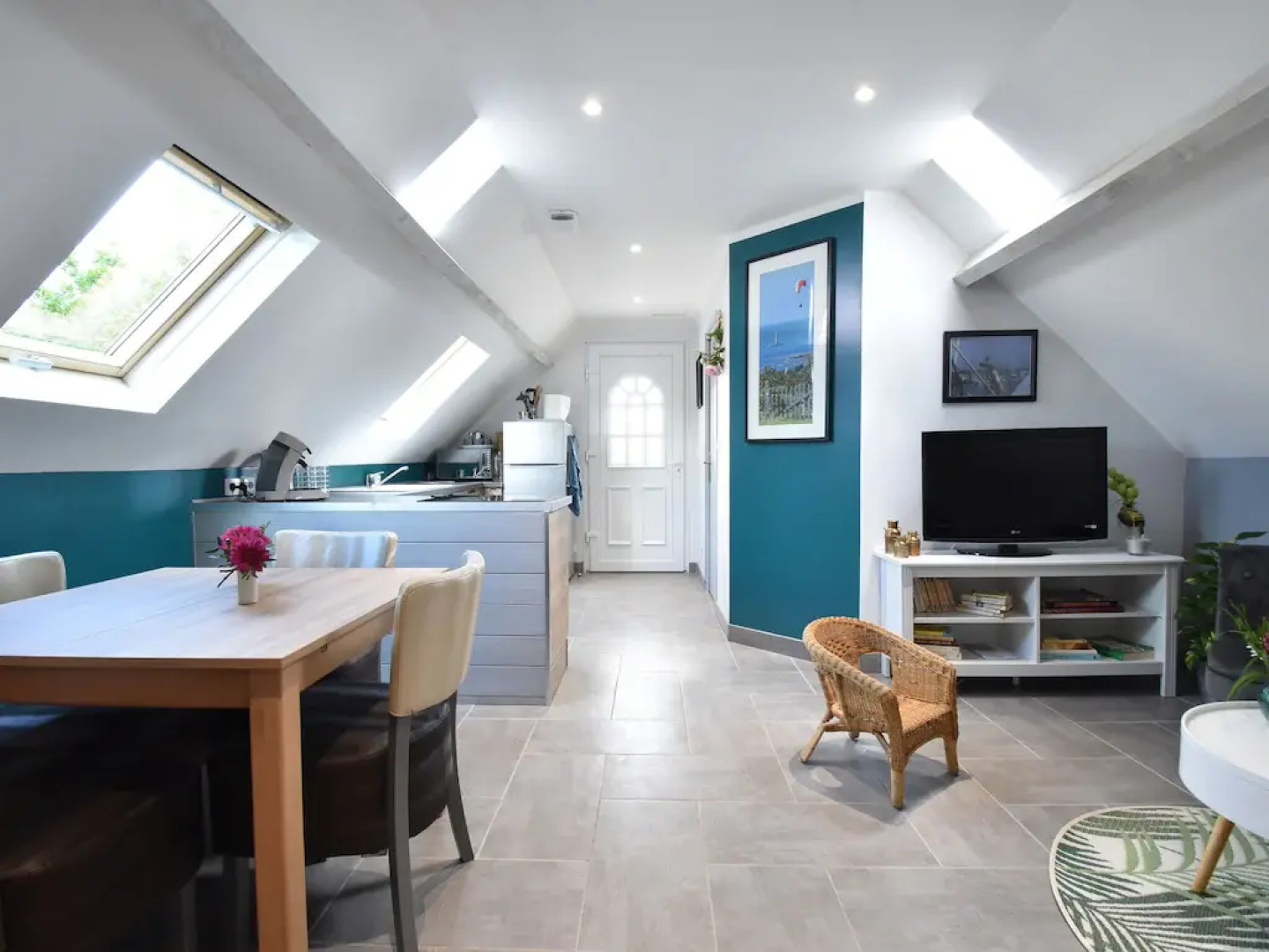 Stunning Holiday Home in Quinévilla Near Beach