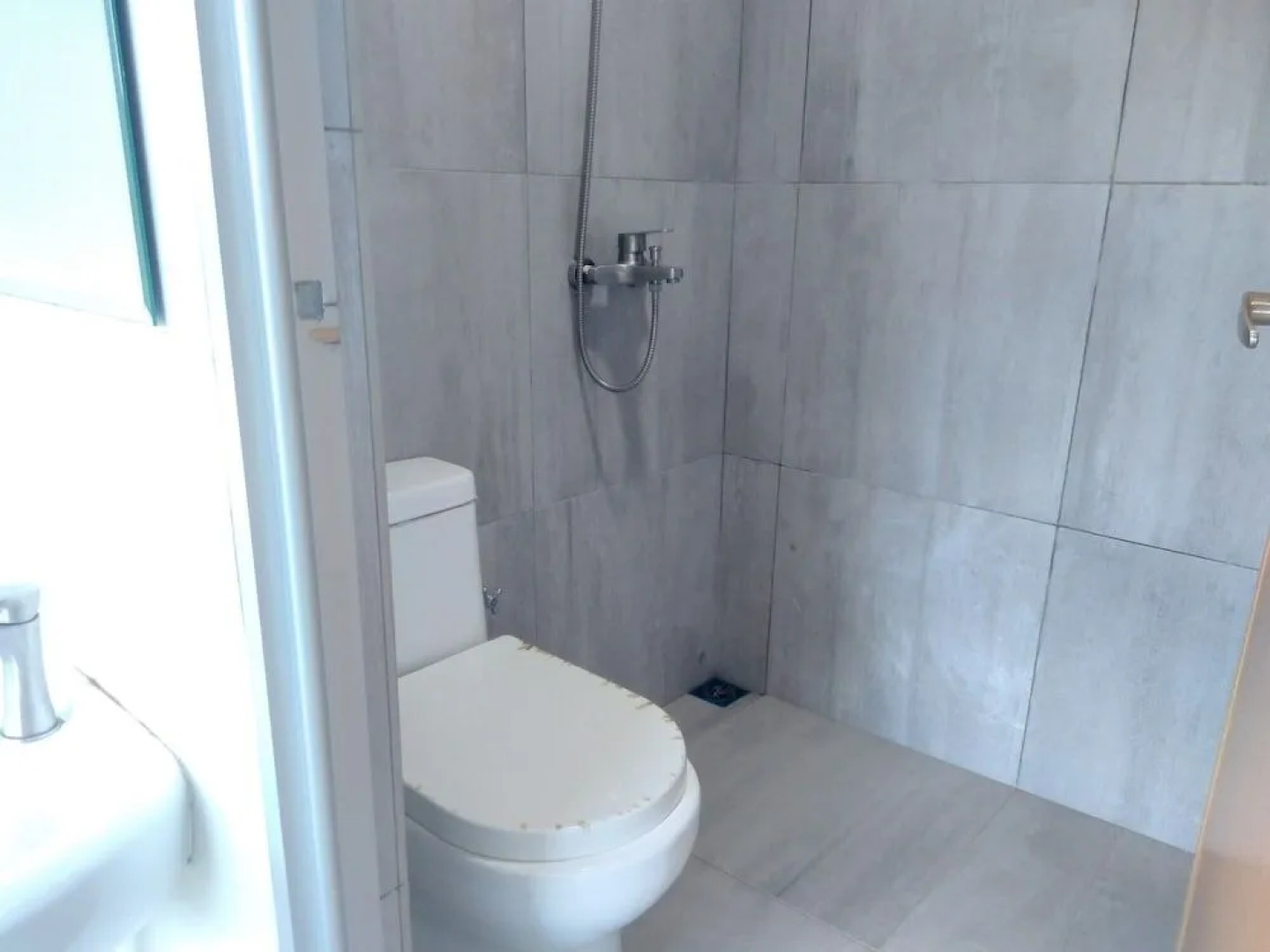 SPOT ON 90390 Hostel Solution